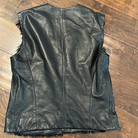 Feather Vest - Picture 5 of 5